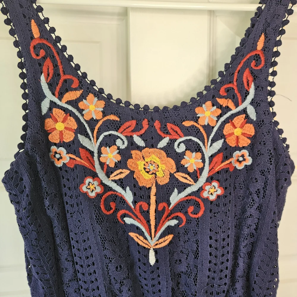 Boho Embroidered Lace Romper Navy Floral Festival Summer Xhilaration Size Medium